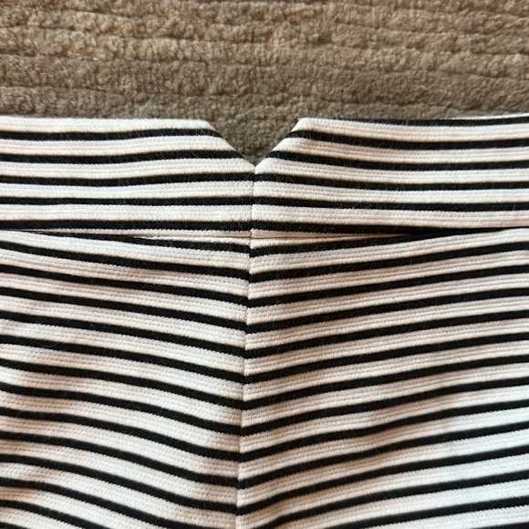 BCBGMaxAzria shorts - Picture 9 of 12